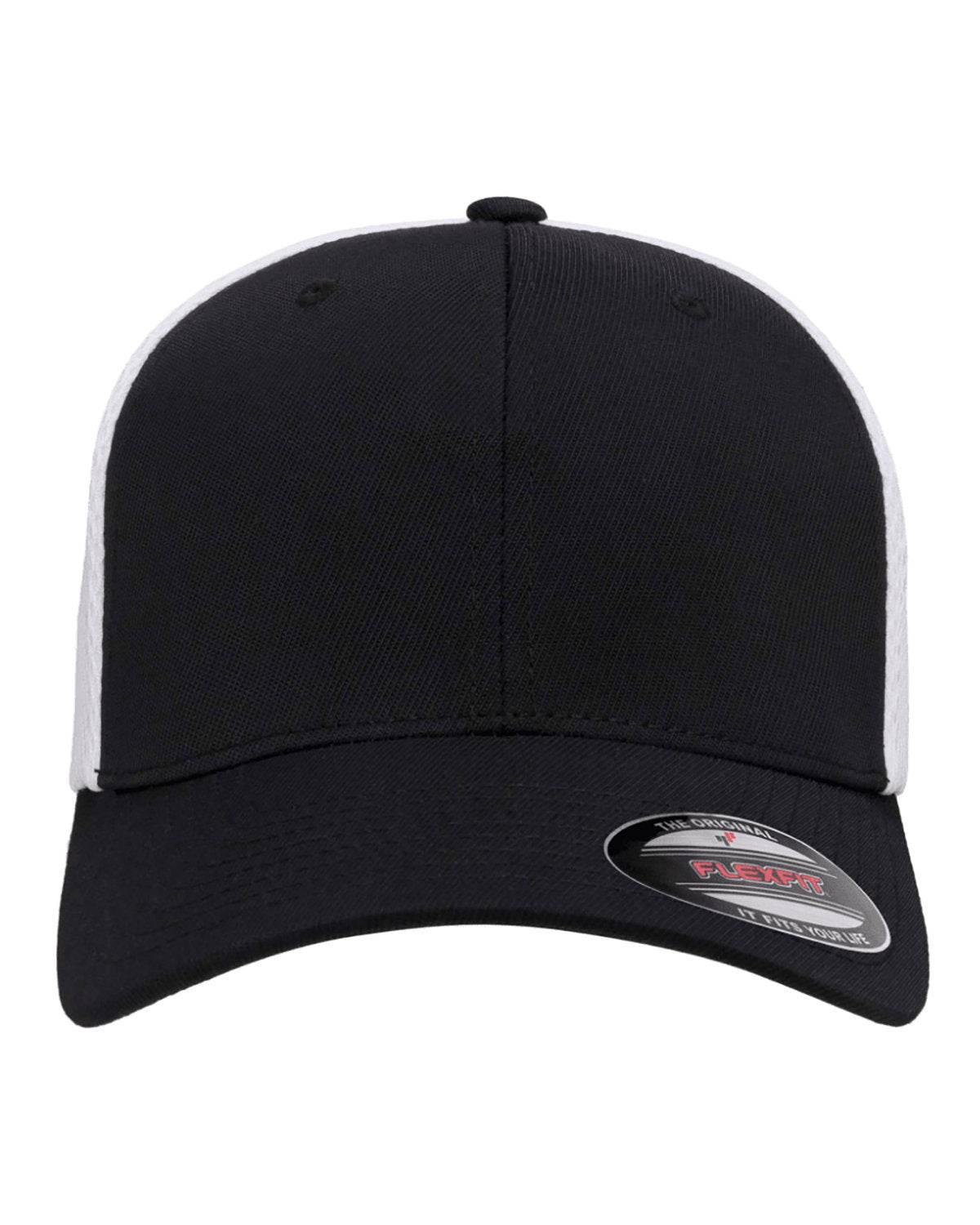 Black and white fitted mesh cap by Print-View featuring a printed design, available plain or customizable.