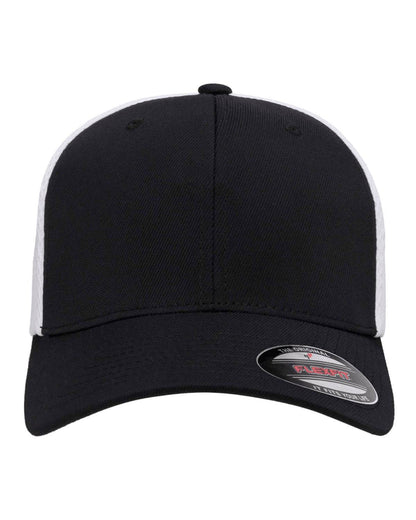 Black and white fitted mesh cap by Print-View featuring a printed design, available plain or customizable.