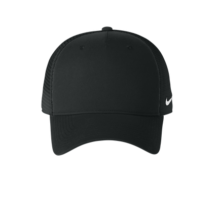 nike snapback in black color